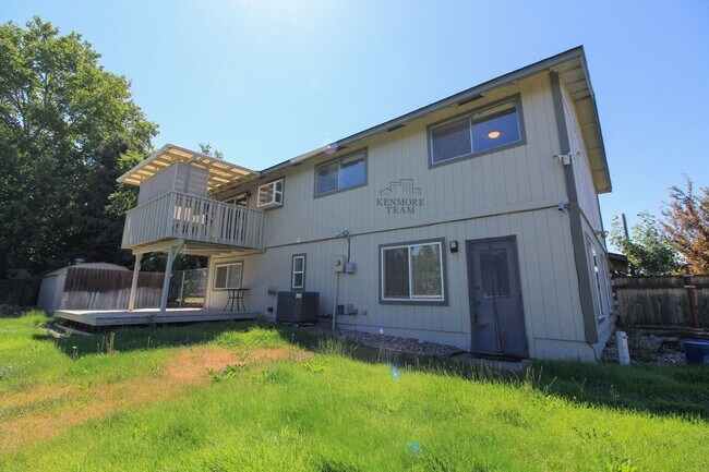 Building Photo - 4 Bedroom, 2 Bath + Office Home in West Richland