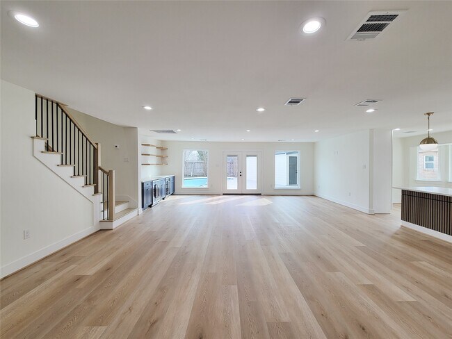 Building Photo - 20223 Laurel Lock Dr