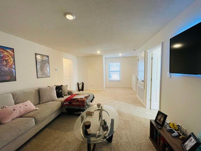 Building Photo - 35 Witherspoon Dr