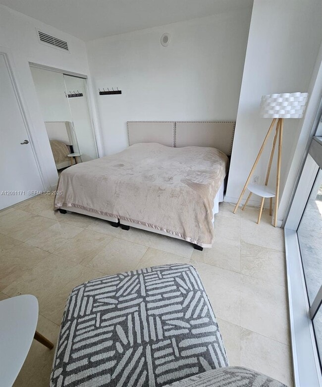 Building Photo - 475 Brickell Ave