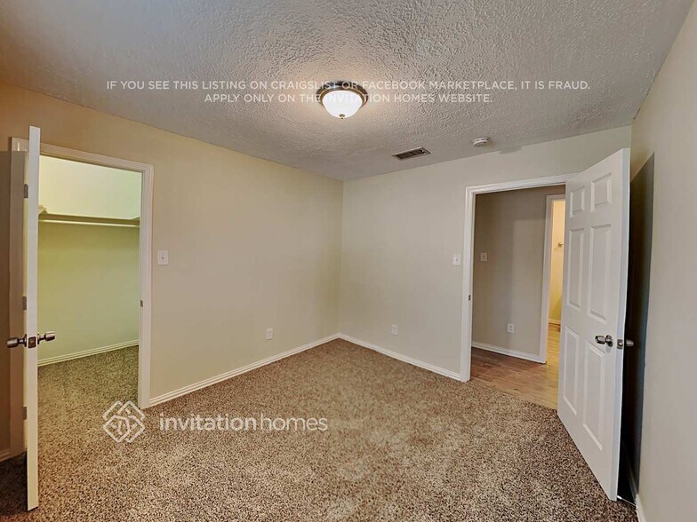 Building Photo - 10202 Staghill Dr