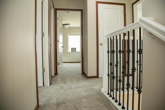 Building Photo - 6353 Pawnee Ln