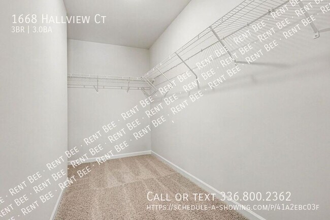 Building Photo - 1668 Hallview Ct