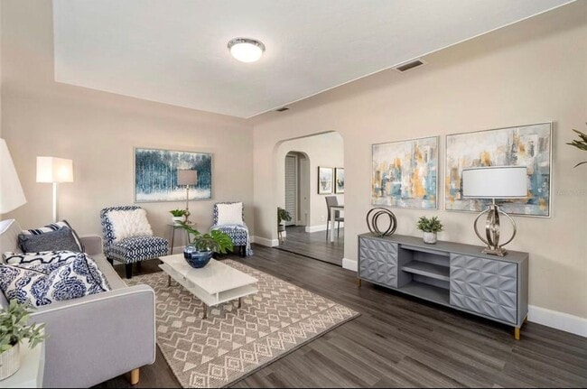 Building Photo - HOUSING VOUCHER ACCEPTED: : Updated St. Pete Home with Private Yard, Hot Tub & More!