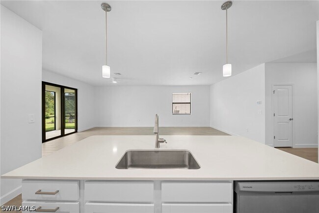 Building Photo - 14279 Winding Cedar Wy