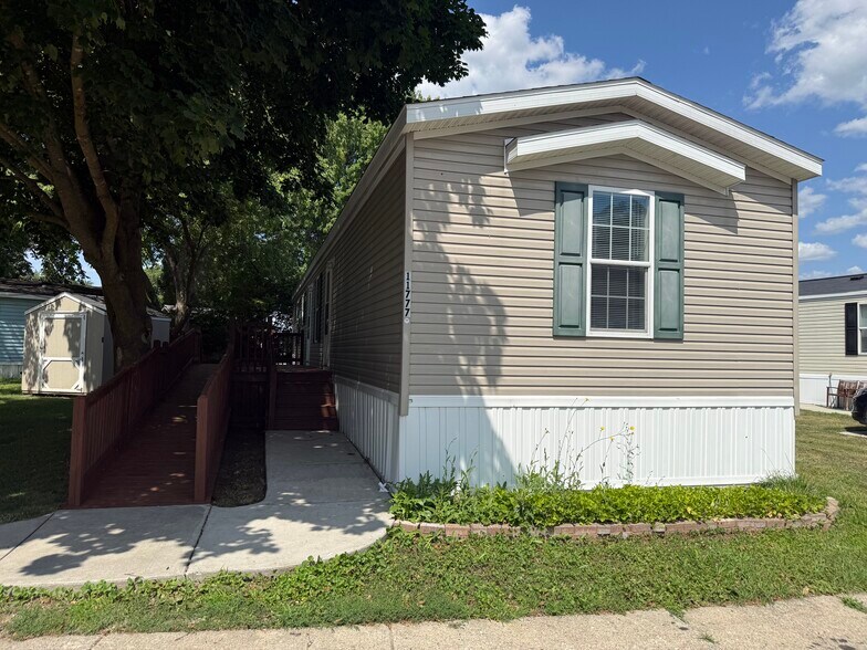 Building Photo - 11777 Cascade Cir