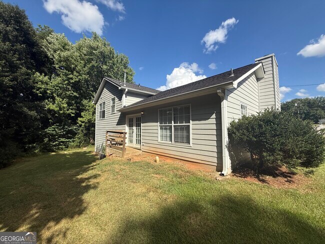 Building Photo - 407 Leslie Ct