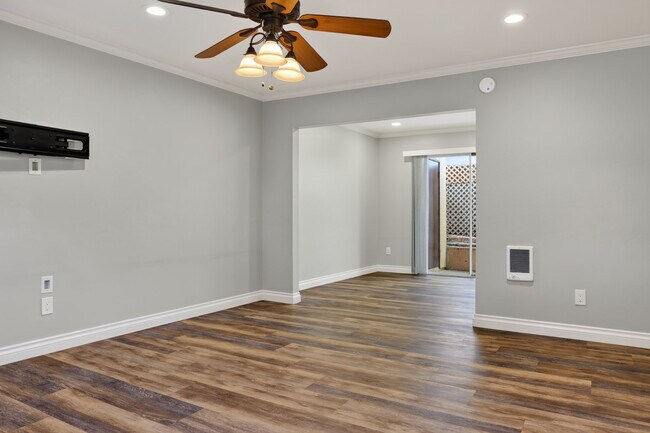 Building Photo - 7988 Mission Center Ct