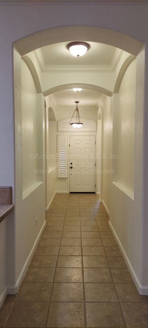 Building Photo - Rocklin  Highland Park  3 bedroom 2 bathroom, Great Room Floor Plan with Tile Flooring,  Fenced Yard