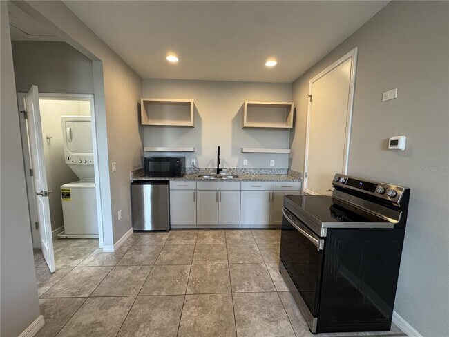 Building Photo - 16042 Micelli Dr