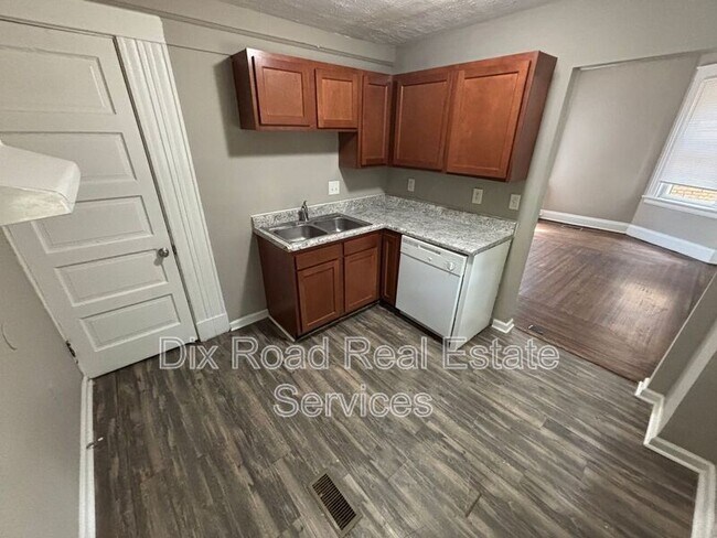 Building Photo - 2215 Mcgregor Pl