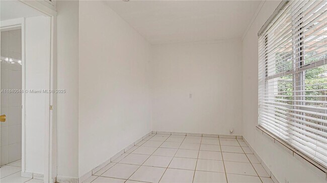 Building Photo - 1036 NW 75th St