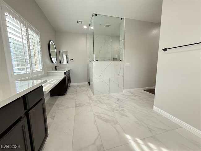 Building Photo - 132 Dunblane St