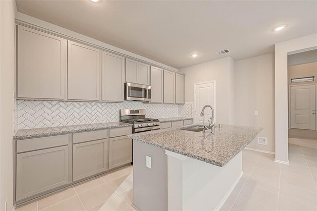 Building Photo - 8910 Oak Ivy Ln