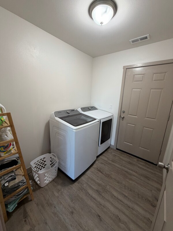 Building Photo - 185 Truman Dr