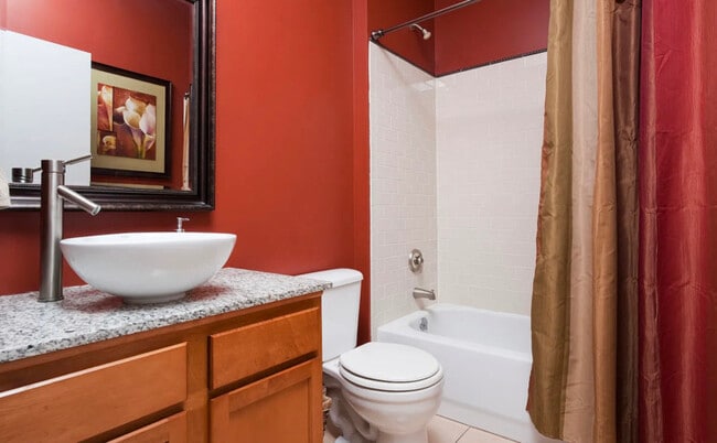 Building Photo - 2441 Broadway