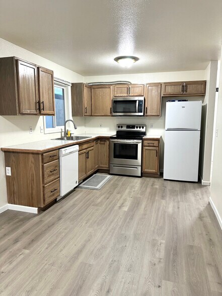 Building Photo - 8150 Little Dipper Ave