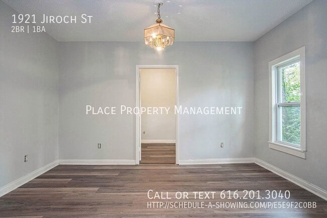 Building Photo - 1921 Jiroch St