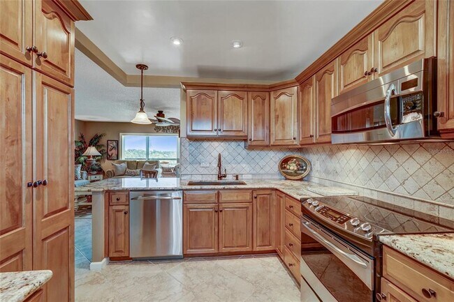 Building Photo - 4040 Ironwood Cir