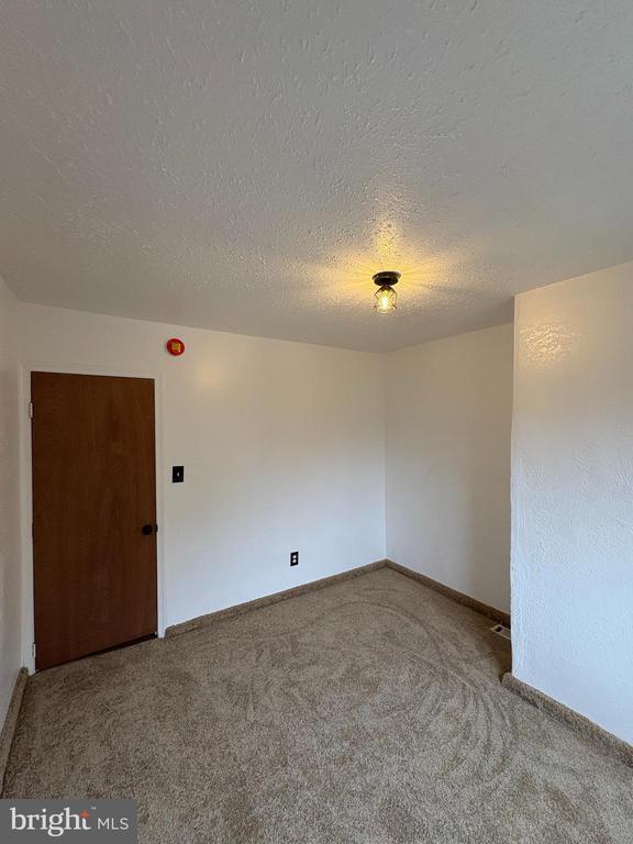 Building Photo - 5504 Devon St