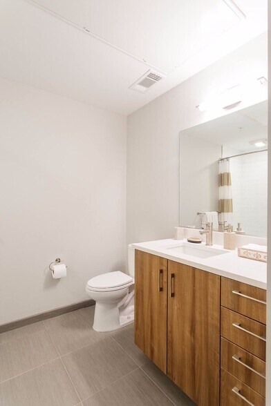 Building Photo - 21 Harris St