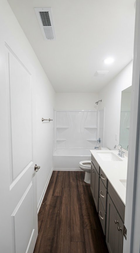Building Photo - 5531 Hydrangea St