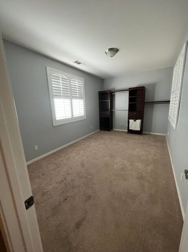 Building Photo - 41530 Yew St