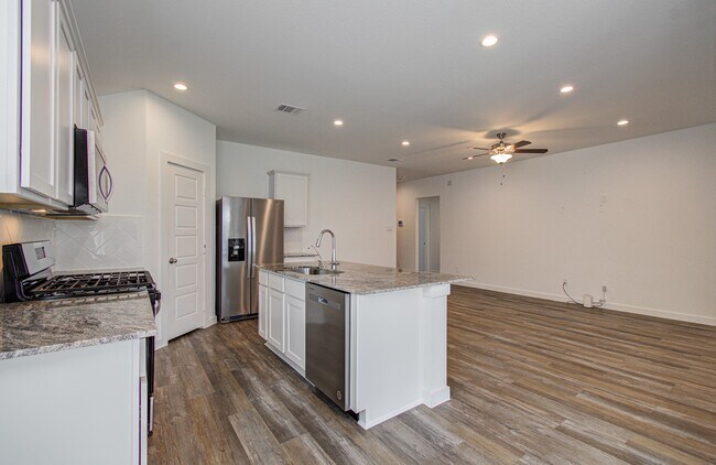 Building Photo - 1130 Desert Willow Dr
