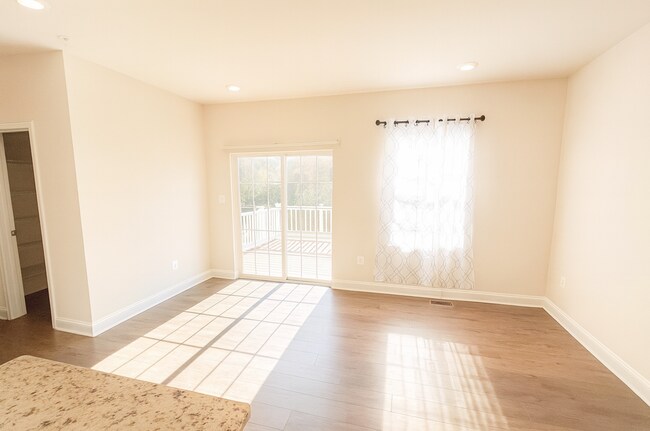 Building Photo - 23788 Myrtle Glen Way