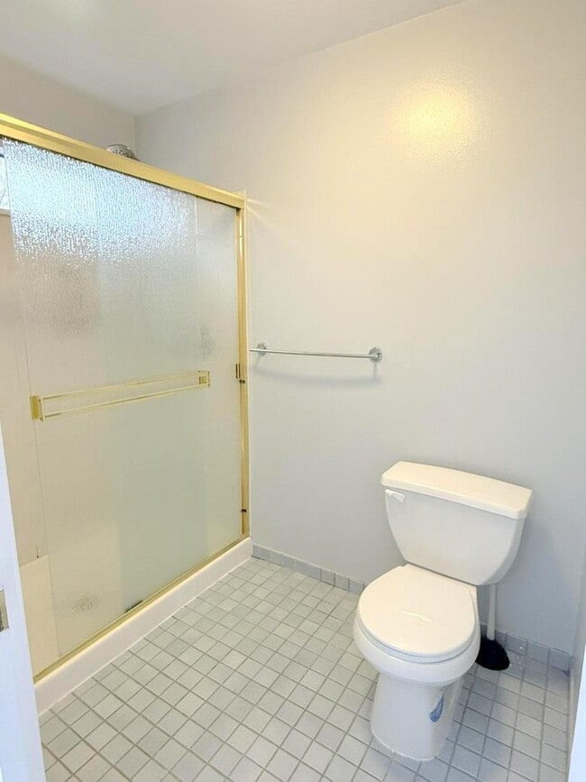 Building Photo - Excellent Location! Near BART, Downtown! Main Chance Estates Townhouse