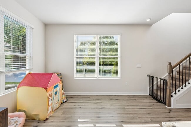 Building Photo - 140 Jackson Alan Dr