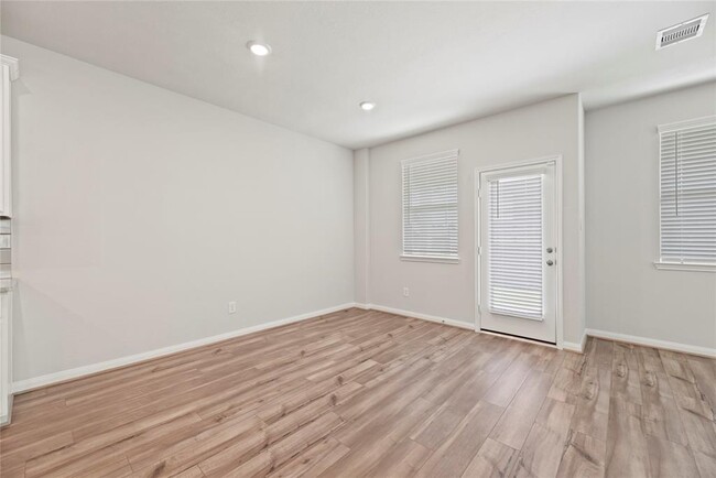 Building Photo - 1522 Beach Oak Dr