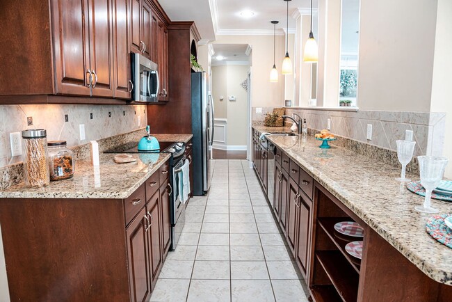 Building Photo - Luxurious Condo in Downtown Fayetteville