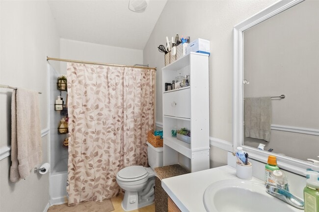 Building Photo - 615 Ashlen Dr