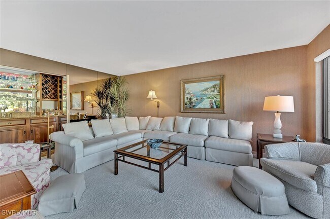 Primary Photo - 5950 Pelican Bay Blvd