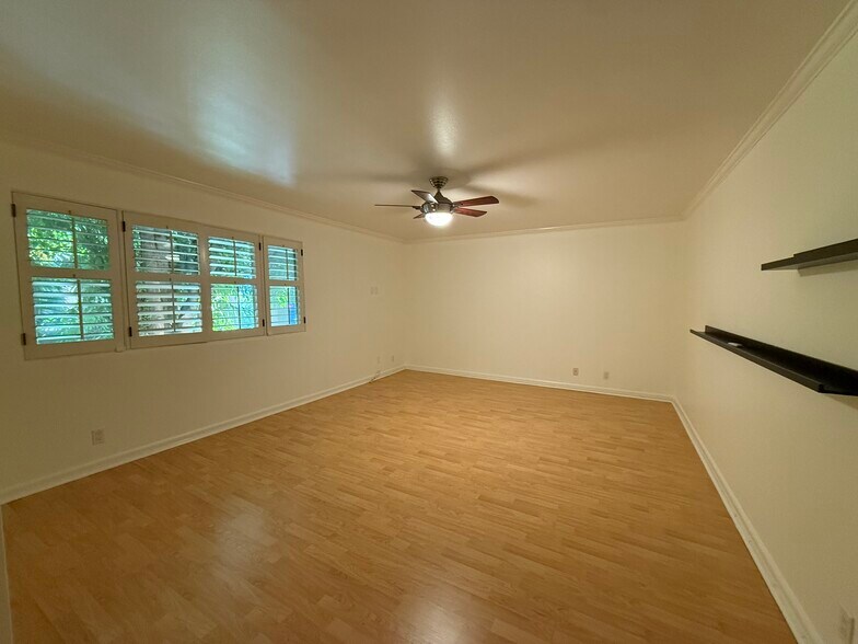 Building Photo - 4240 Fulton Ave