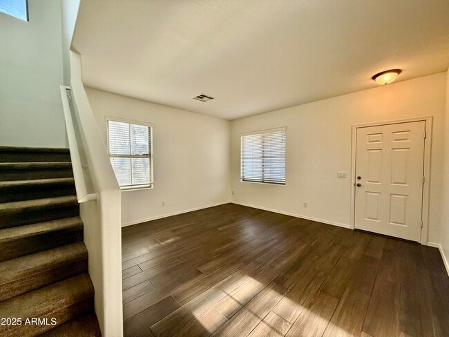 Building Photo - 4531 E Del Rio St