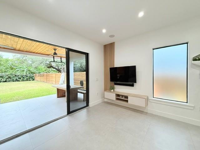 Building Photo - 8871 SW 28th St