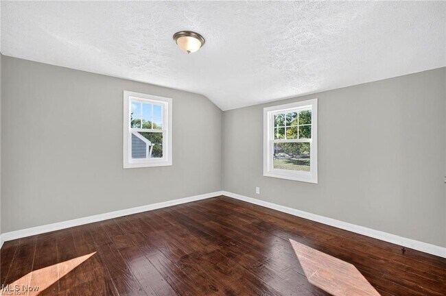 Building Photo - 4521 Golfway Rd