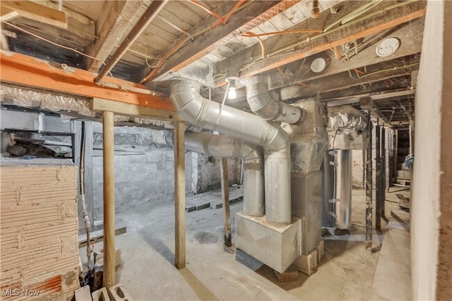Building Photo - 3153 W 88th St