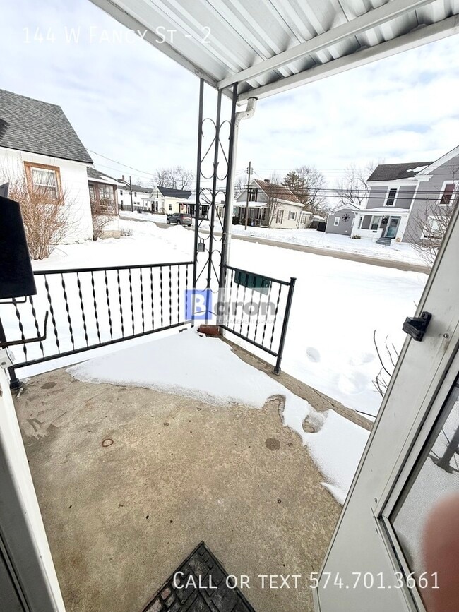 Building Photo - 144 W Fancy St