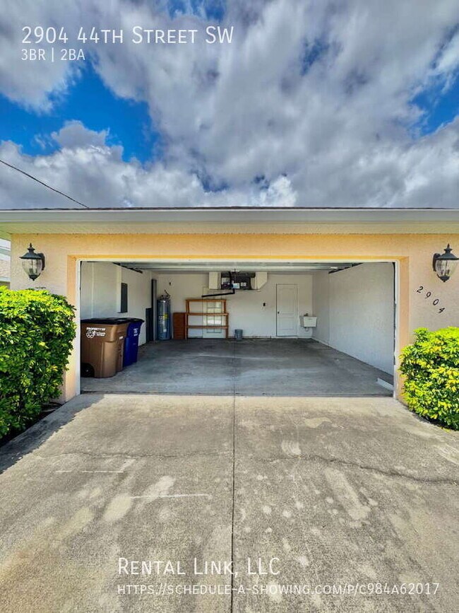 Building Photo - 2904 44th St SW