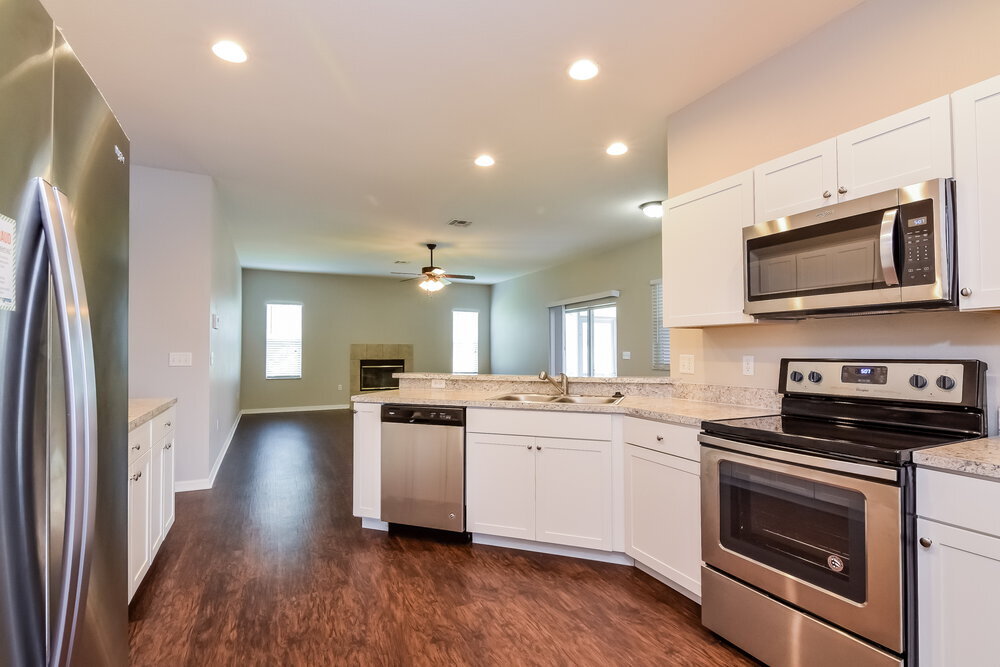 Building Photo - 3677 Sandhill Crane Dr