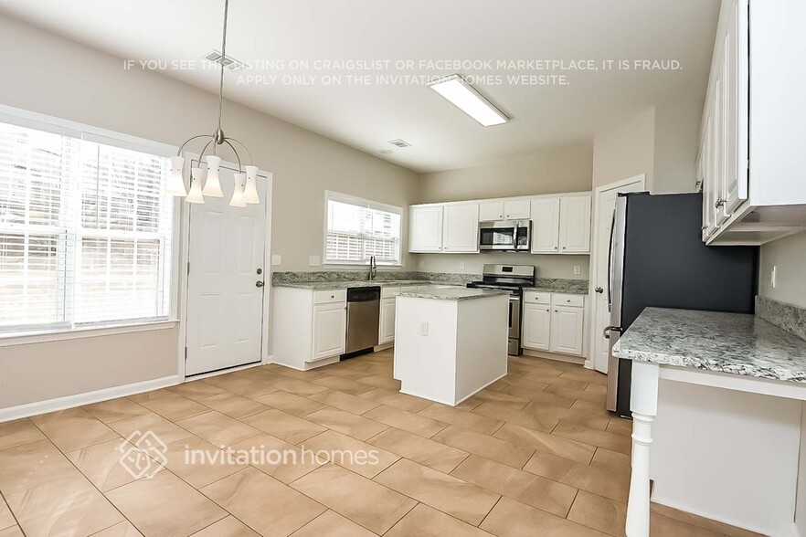 Building Photo - 3650 Elmendorf Cove NW
