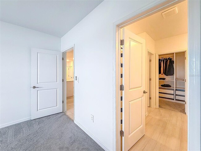 Building Photo - 12227 Radiant Gem Trl