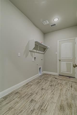 Building Photo - 327 Sweetspire Dr