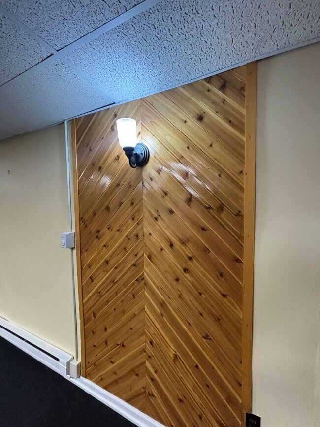 Building Photo - 136 Grimes St