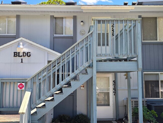 Primary Photo - 2/2 Condo in Golf Lake Villas -North Fort ...