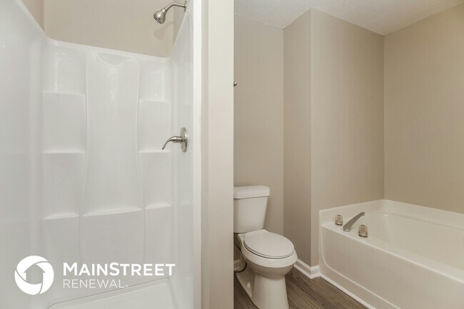 Building Photo - 407 Due W Pl