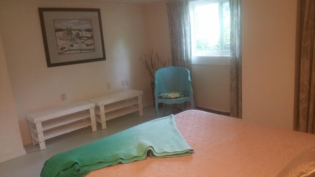 Building Photo - 186 White St